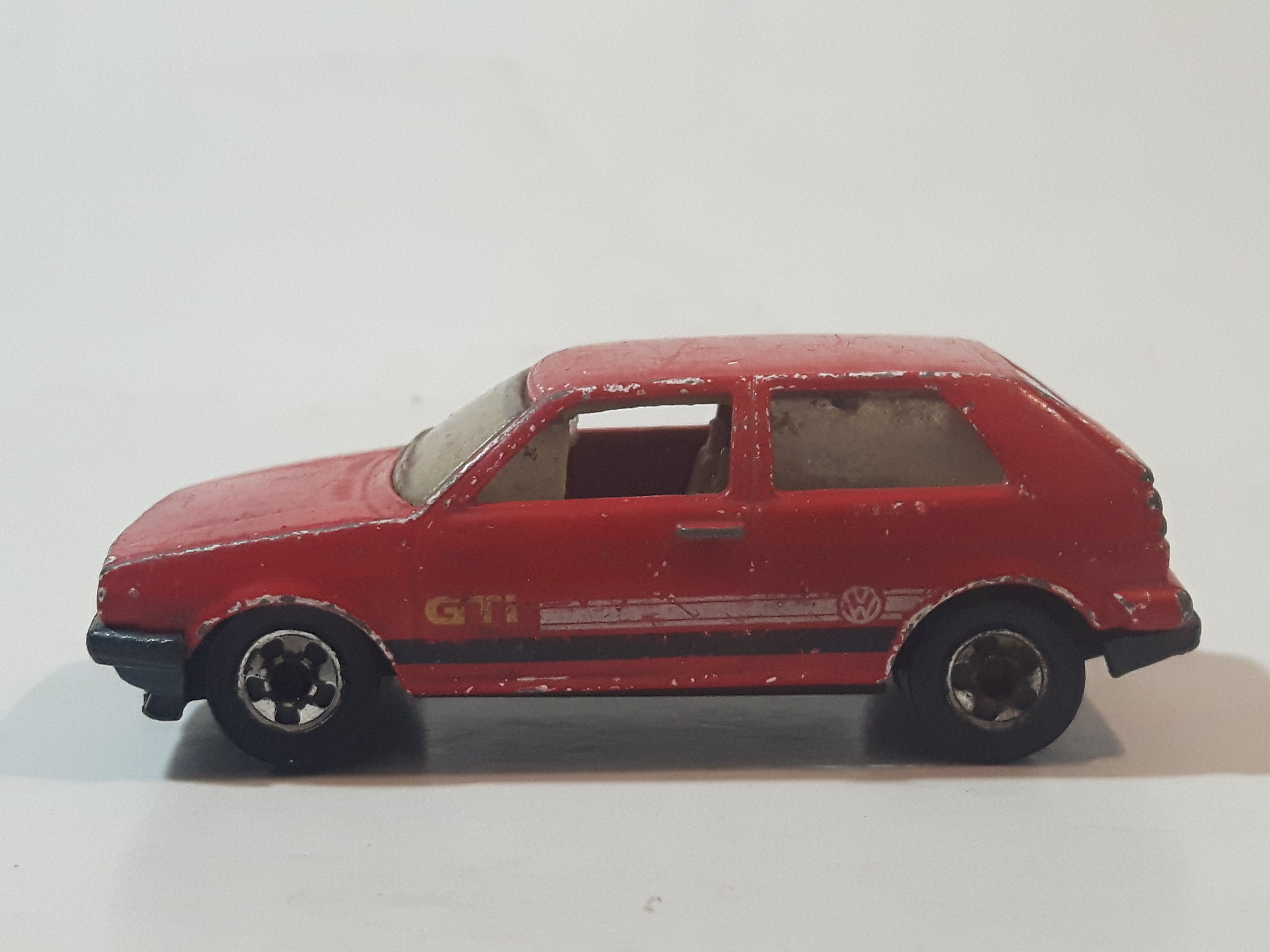 1991 Hot Wheels VW Golf GTI Red Die Cast Toy Car Vehicle 14