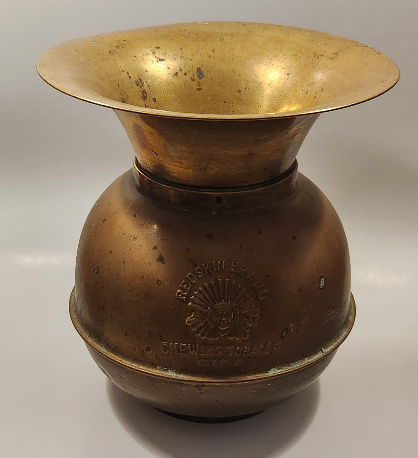 Antique Redskin Brand Chewing Tobacco Cut Plug Large Brass 10" Tall Spittoon 2