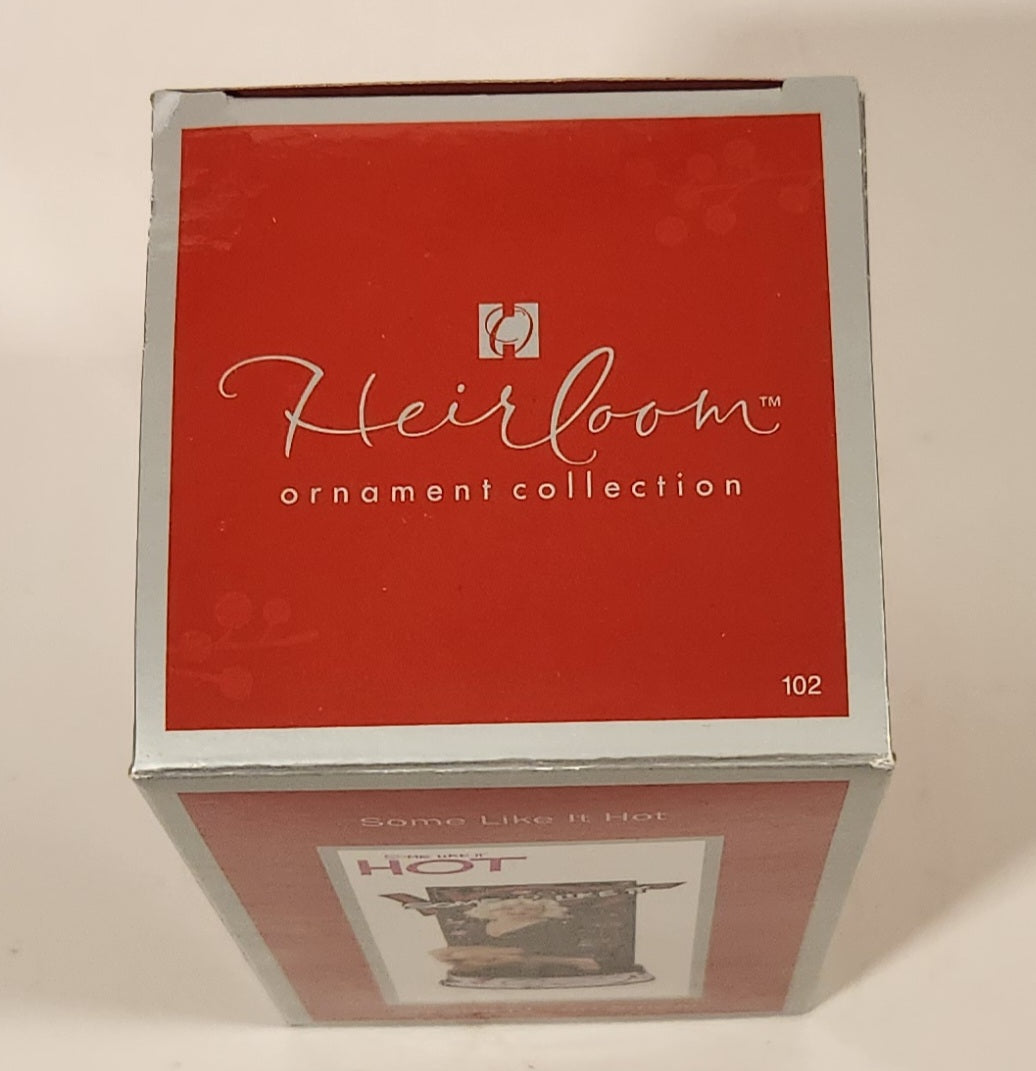 2011 American Greetings Heirloom Collection MGM Marilyn Monroe Some Like It Hot Christmas Tree Ornament New in box 5
