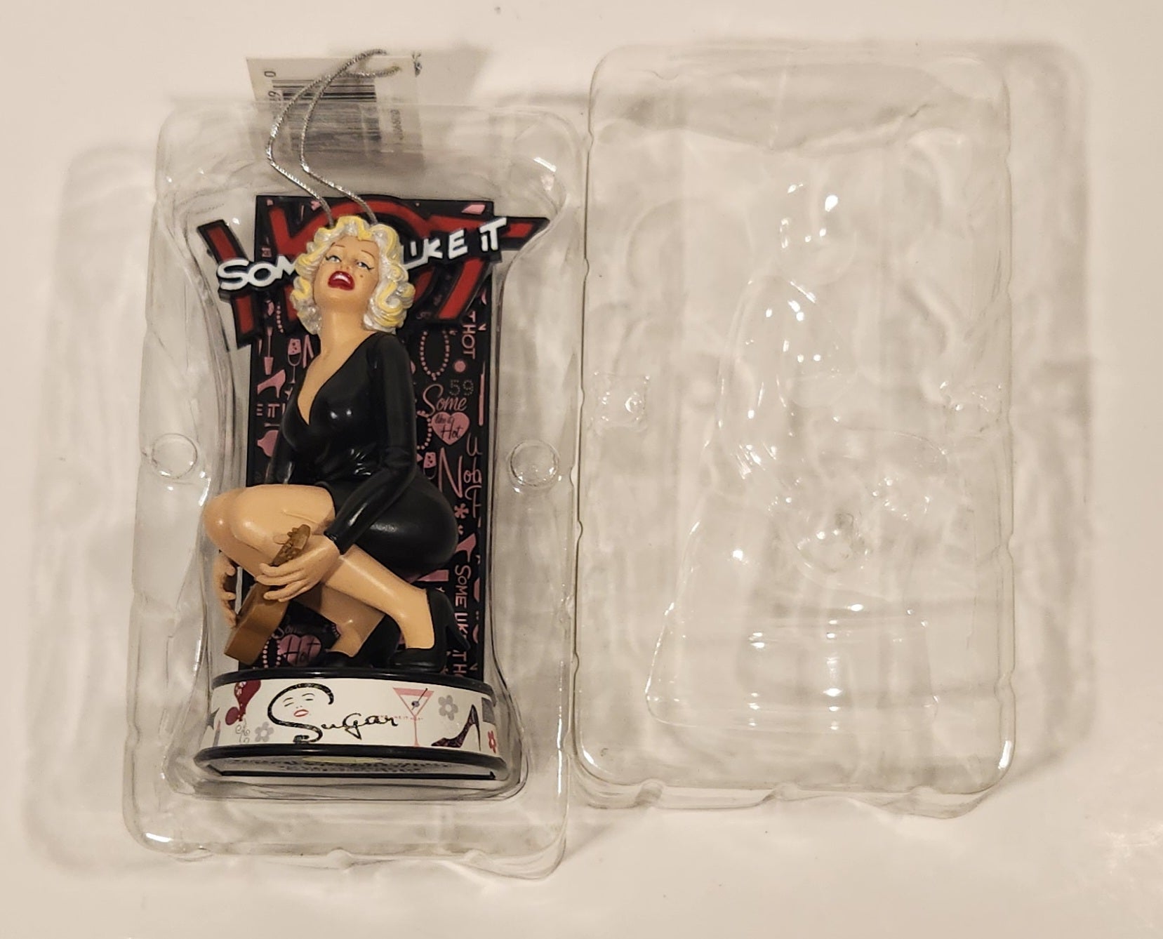 2011 American Greetings Heirloom Collection MGM Marilyn Monroe Some Like It Hot Christmas Tree Ornament New in box 3