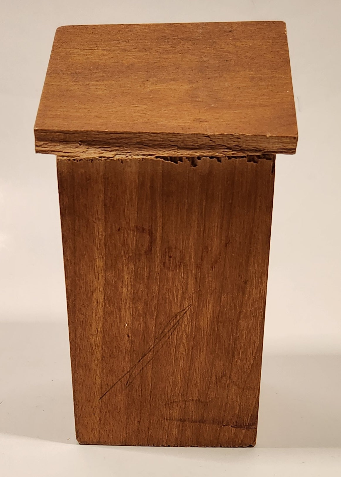 One Holer Club Outhouse Shaped Wood Golf Trophy Award 3