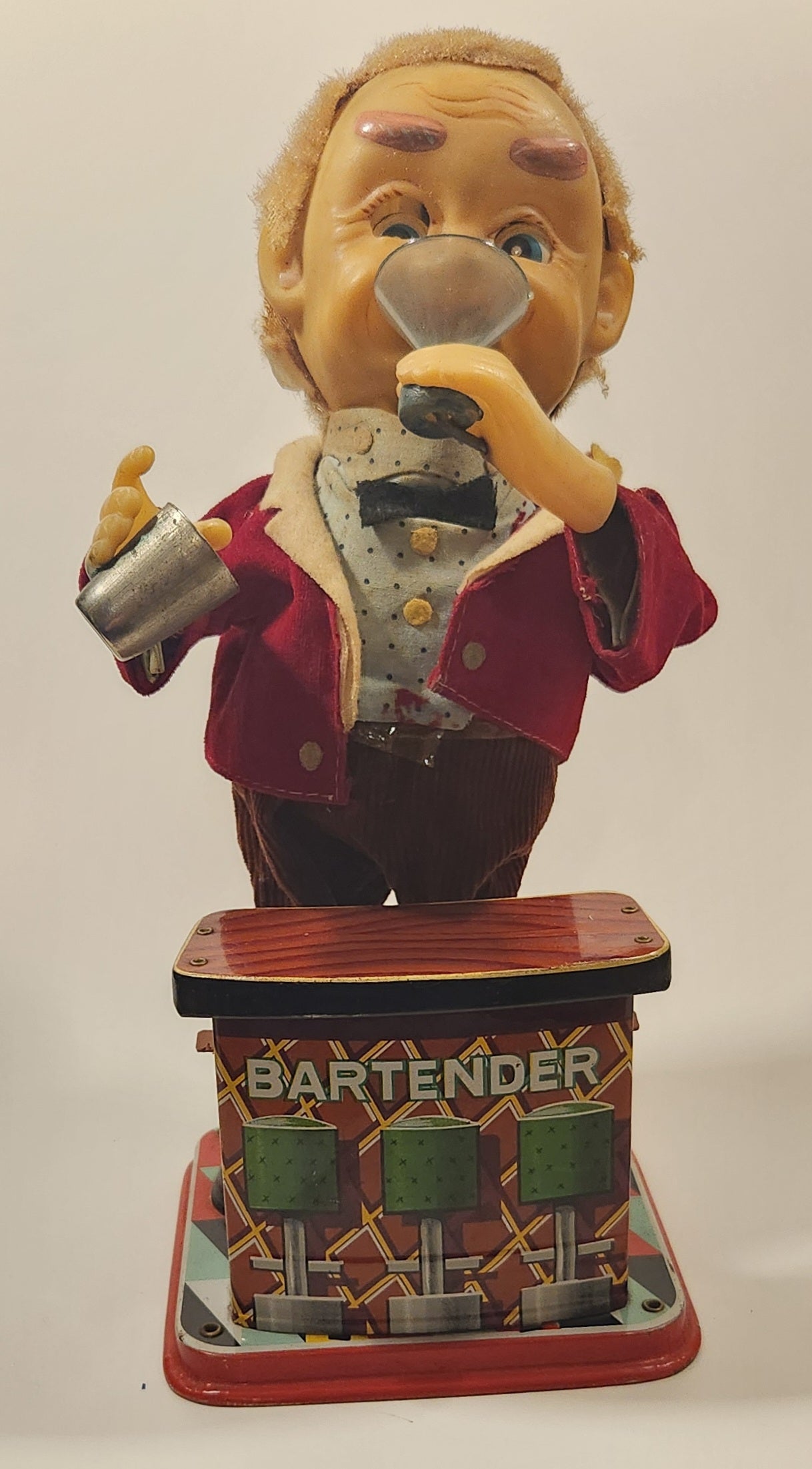 Vintage 1960s Charlie Weaver Brown Pants Battery Operated Animatronic Tin Bartender 2