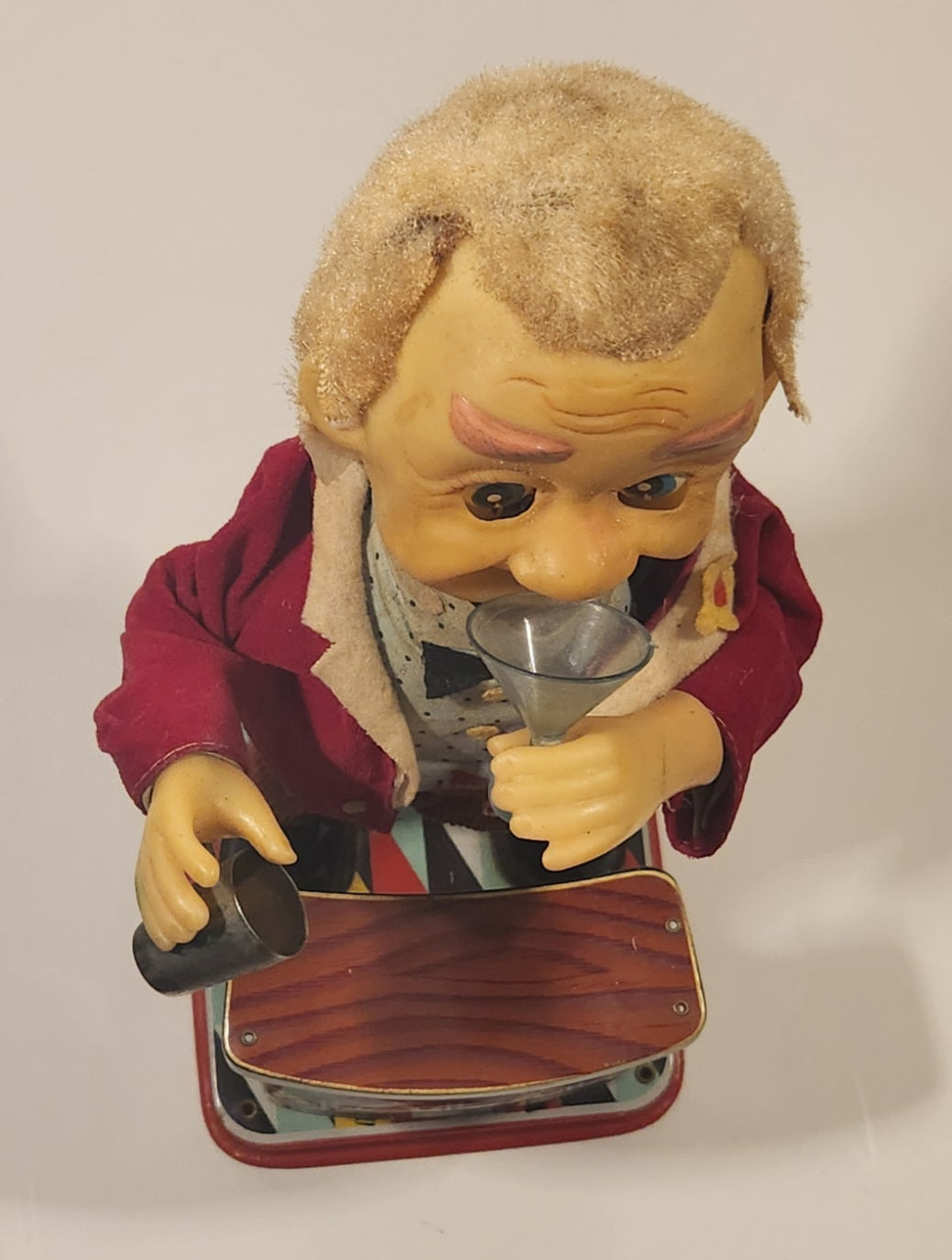 Vintage 1960s Charlie Weaver Brown Pants Battery Operated Animatronic Tin Bartender 7