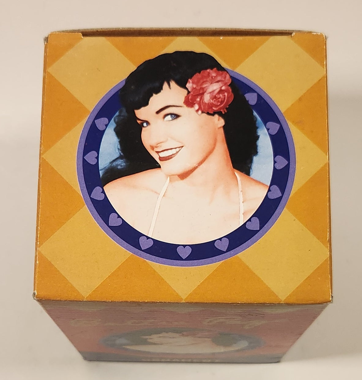 Dark Horse Comics Bettie Page in Bikini 5" Hanging or Standing Ornament New in Box 11