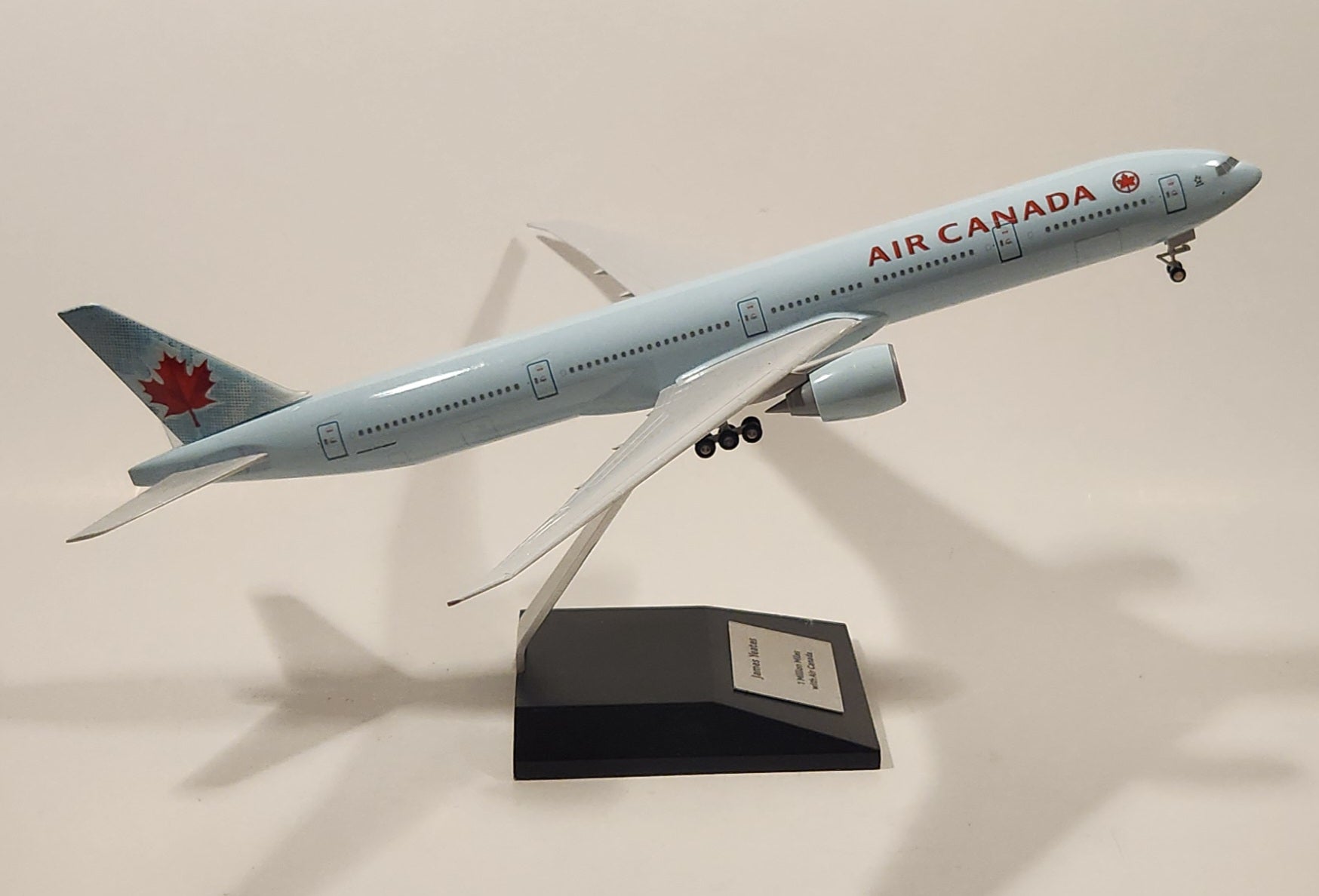 Rare 1 Million Miles with Air Canada Boeing 777-300ER 14 1/4" Long Plane Aircraft Model with Stand 5