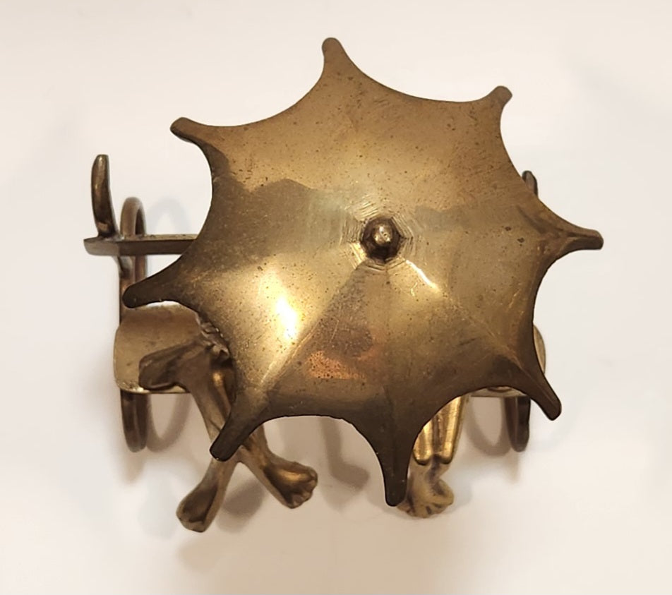 Frog Couple on Bench with Umbrella 5" Tall Brass Ornament Made in India 7