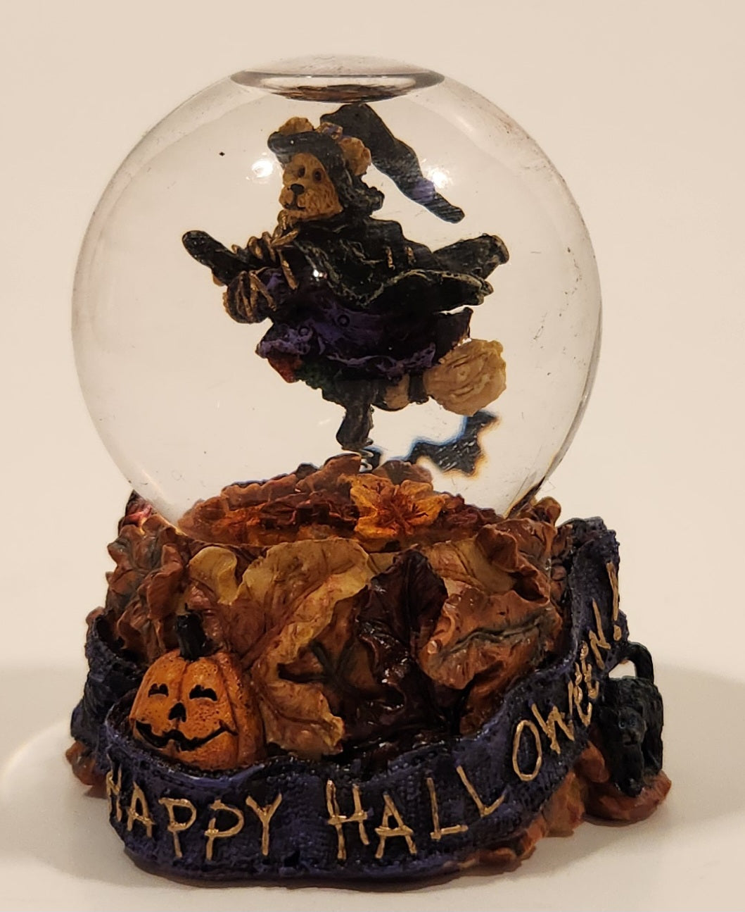 2001 Boyds Bear & Friends The Bearstone Collection Halloween Tabitha's Ride Batty Flight Resin Snow Globe #393006 7