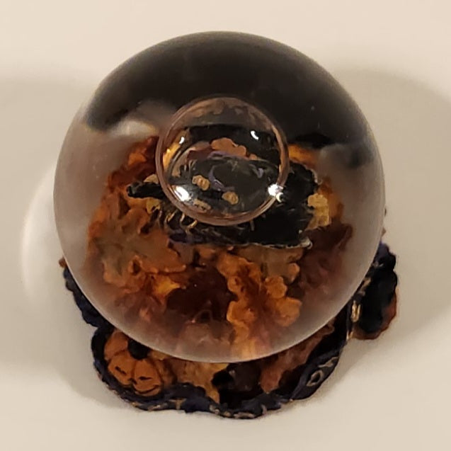 2001 Boyds Bear & Friends The Bearstone Collection Halloween Tabitha's Ride Batty Flight Resin Snow Globe #393006 9
