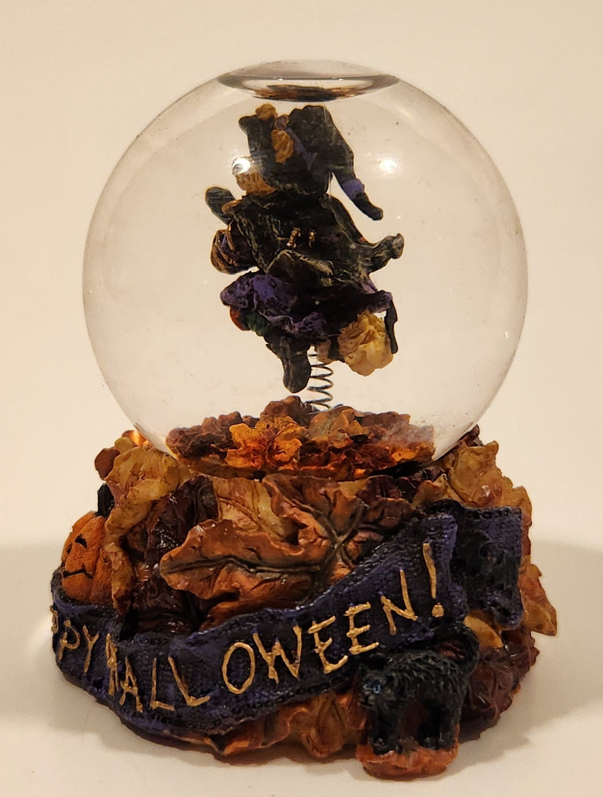 2001 Boyds Bear & Friends The Bearstone Collection Halloween Tabitha's Ride Batty Flight Resin Snow Globe #393006 16