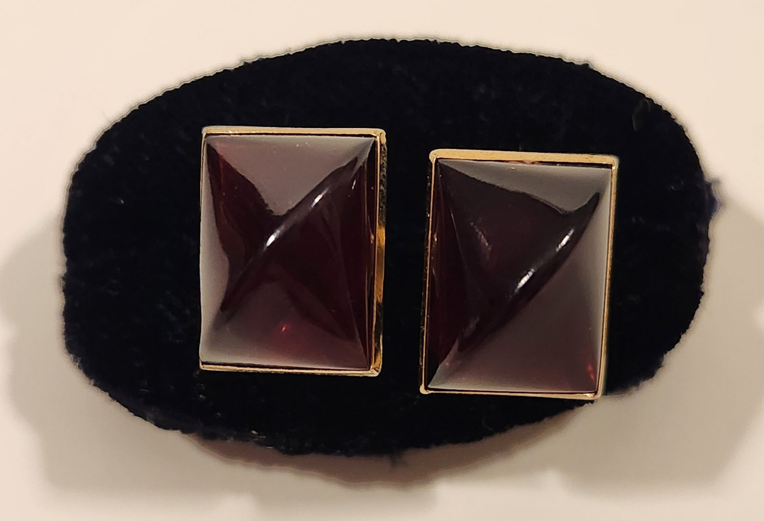 Vintage Hickok U.S.A. Red Ruby Lucite Rectangular Shaped Gold Tone Cufflinks