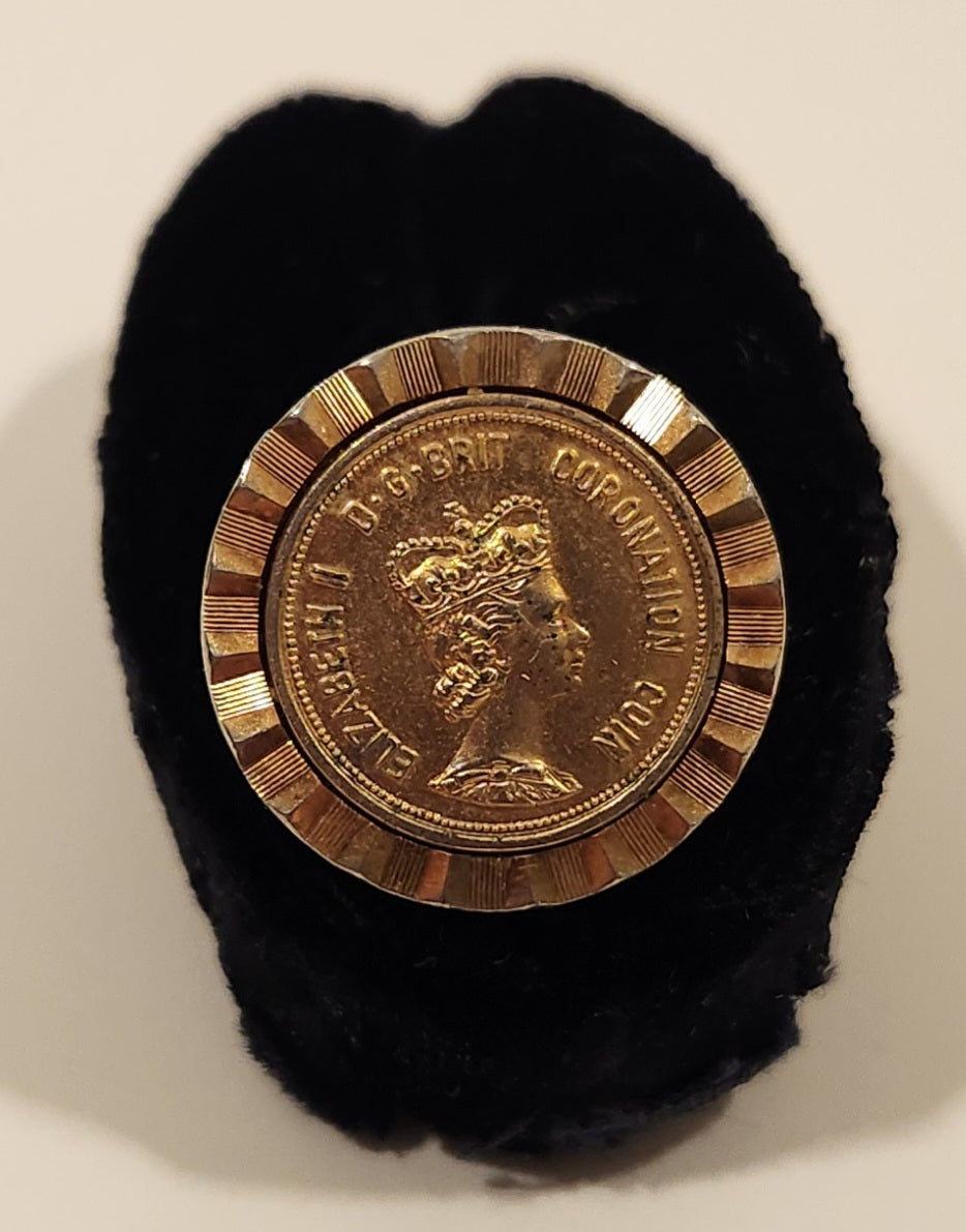 Vintage 1953 Omega Queen Elizabeth II Coronation Coin Gold Tone Cufflink (Single)