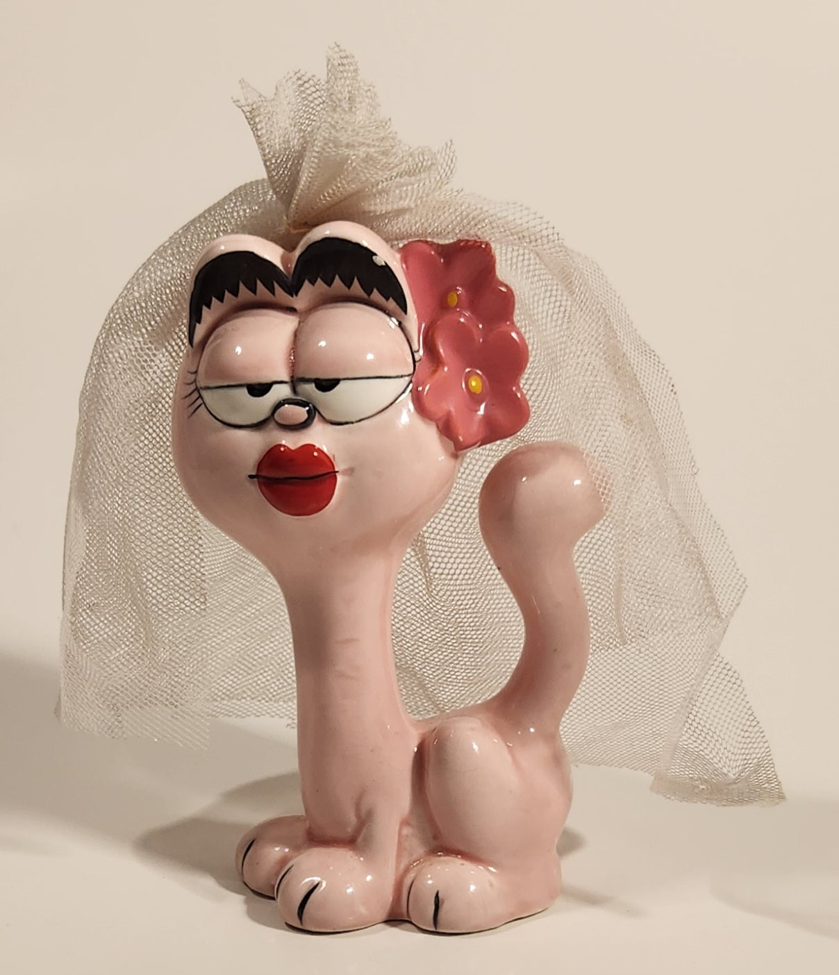 Vintage 1982 Enesco United Features Syndicate Garfield Arlene Bride Porcelain Figurine with Veil