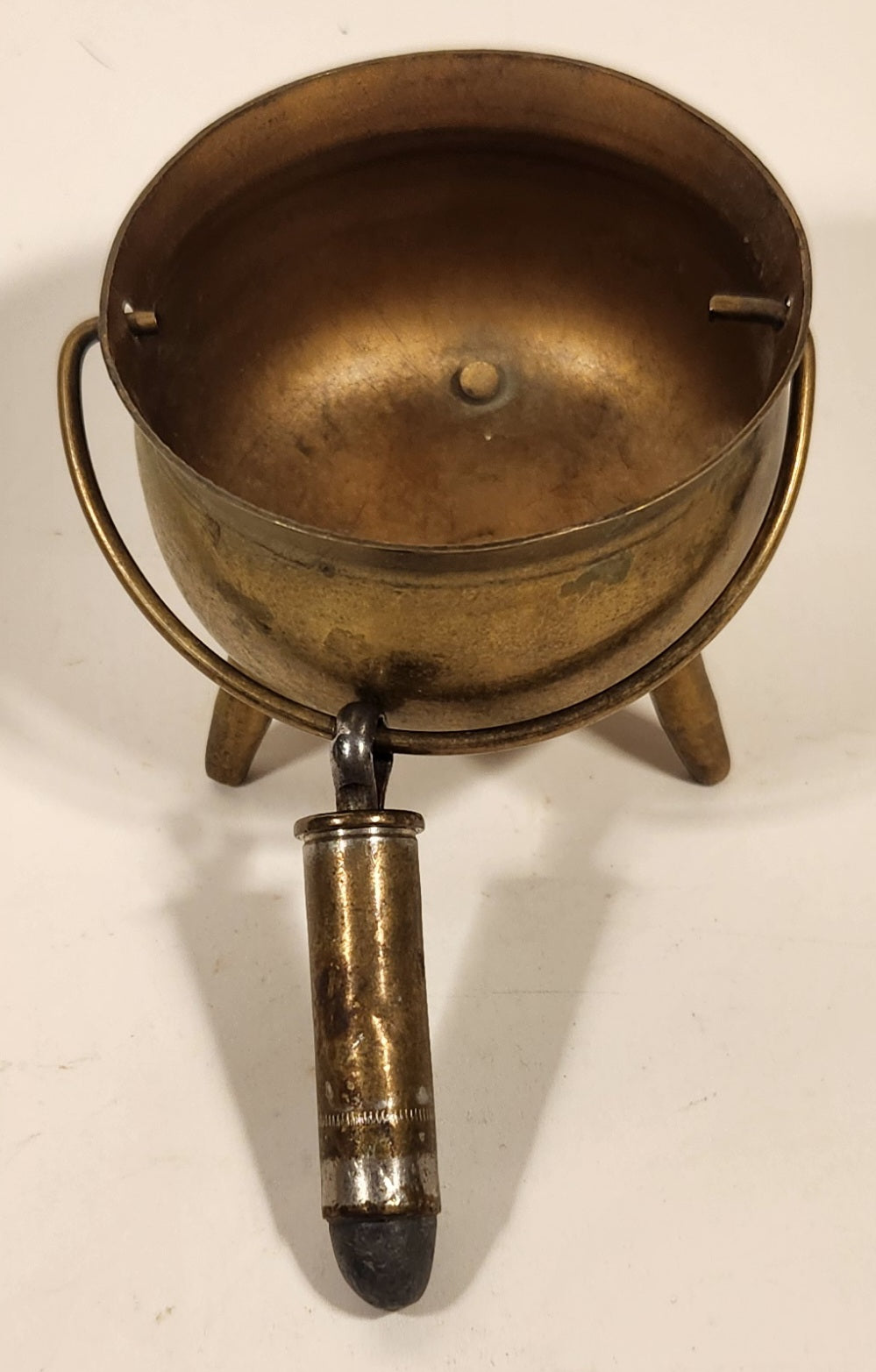 Rare Vintage Vancouver Canada Enamel Maple Leaf Brass Cauldron with Bullet Hanging From The Handle 9