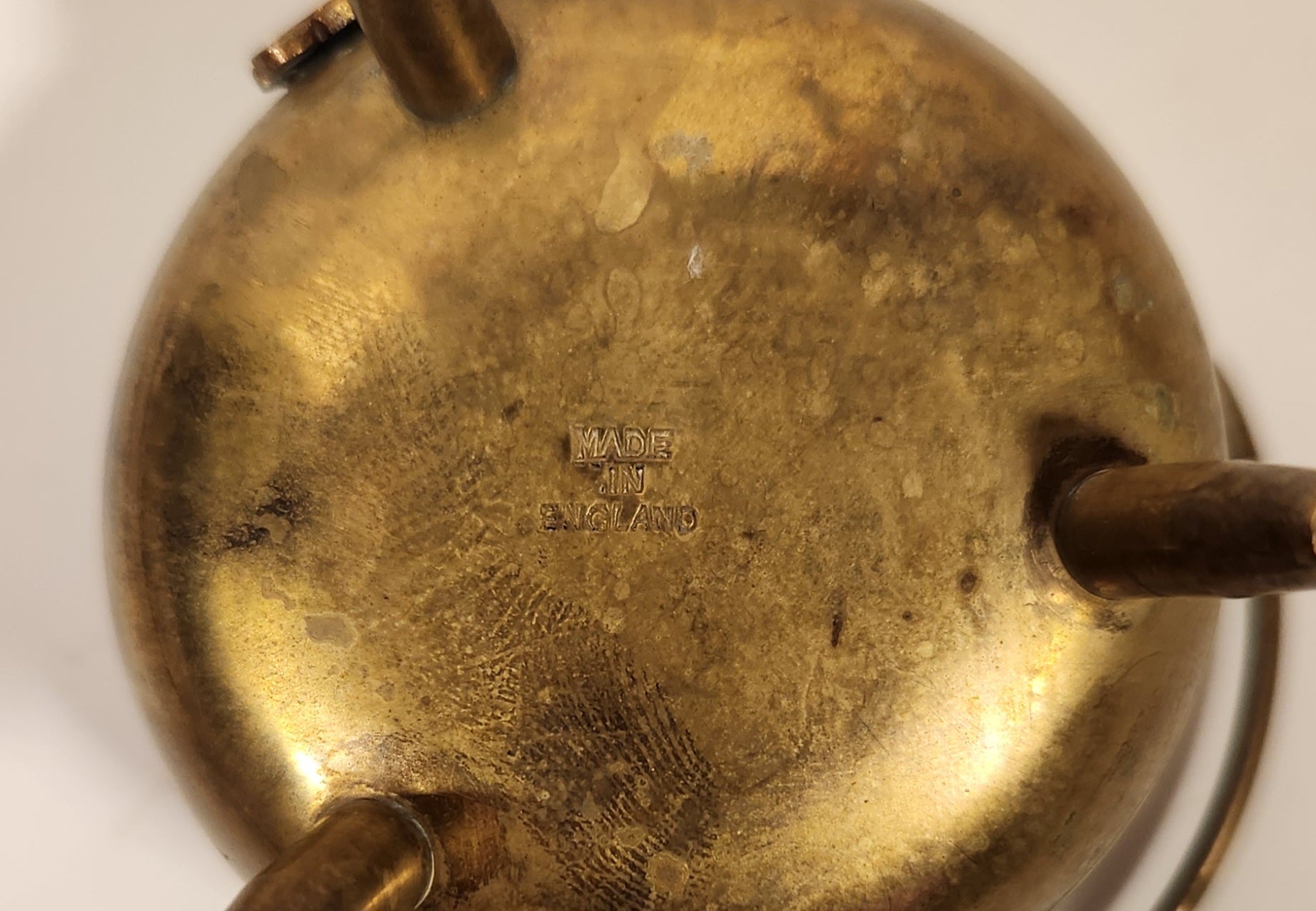 Rare Vintage Vancouver Canada Enamel Maple Leaf Brass Cauldron with Bullet Hanging From The Handle 11