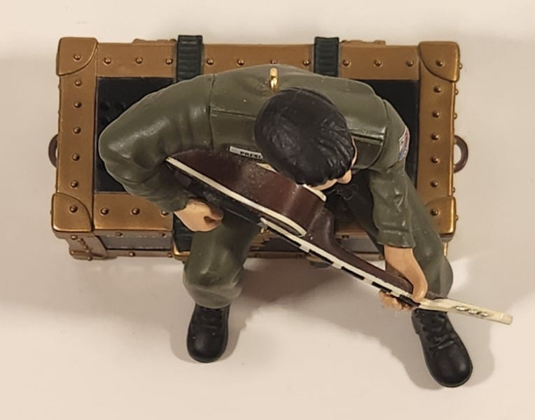 2000 Carlton Cards EPE Elvis Presley A Long Way From Home U.S. Army Singing Christmas Ornament 6