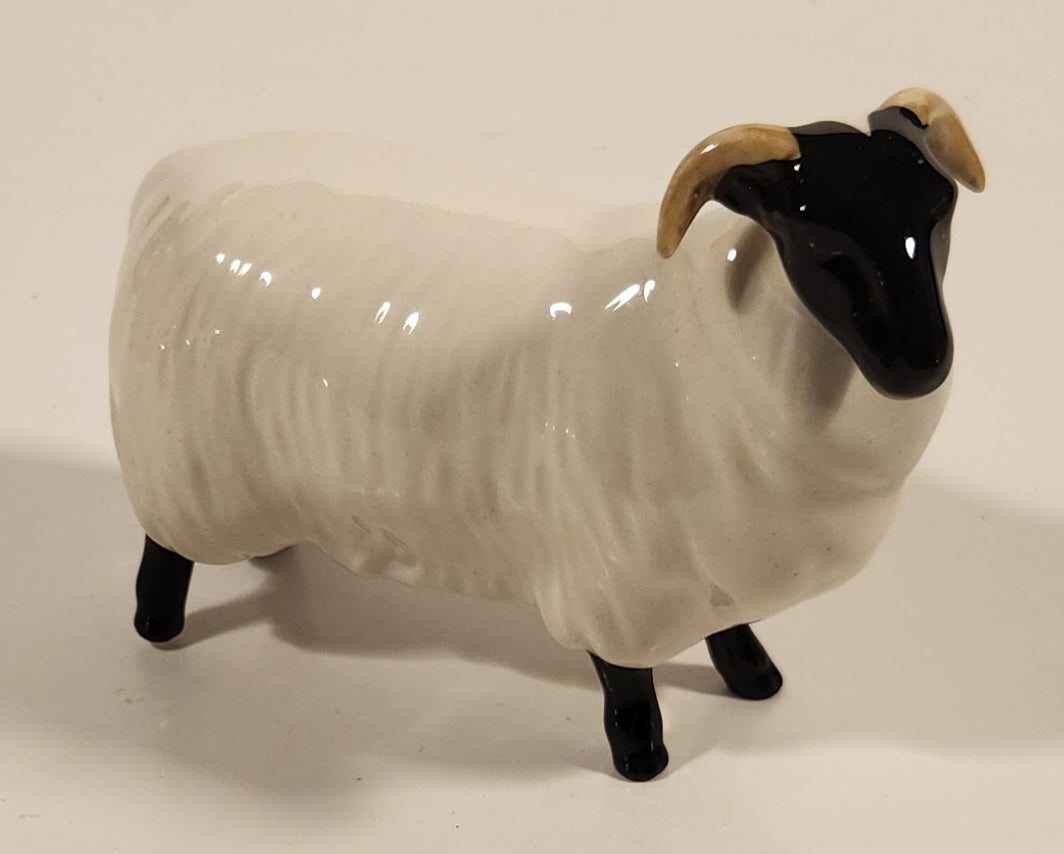 Vintage Beswick England Horned White Sheep with Black Face 4 1/4" Porcelain Figurine