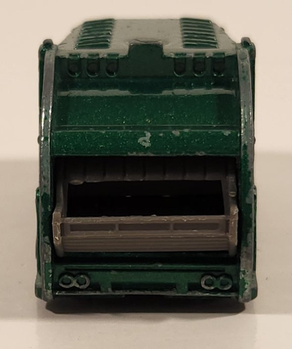 2005 Matchbox Buried Treasure Trash Truck Green Die Cast Toy Car Vehicle 4