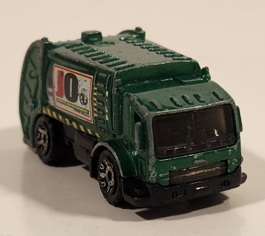 2005 Matchbox Buried Treasure Trash Truck Green Die Cast Toy Car Vehicle 7