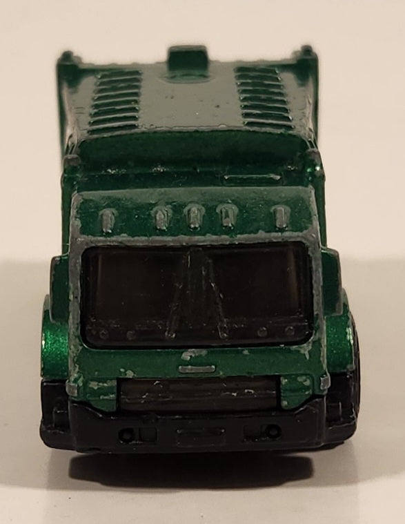 2005 Matchbox Buried Treasure Trash Truck Green Die Cast Toy Car Vehicle 8