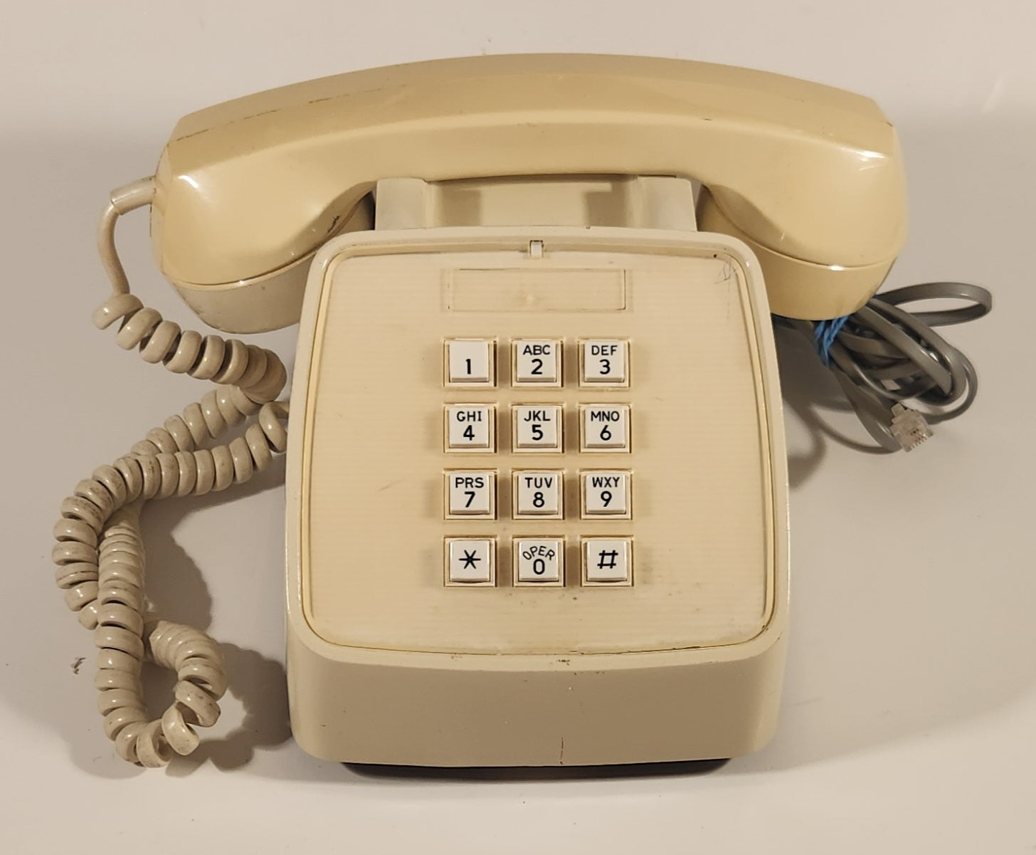 Vintage BCTel GTE Automatic Electric Cream Push Button Telephone LN-17A