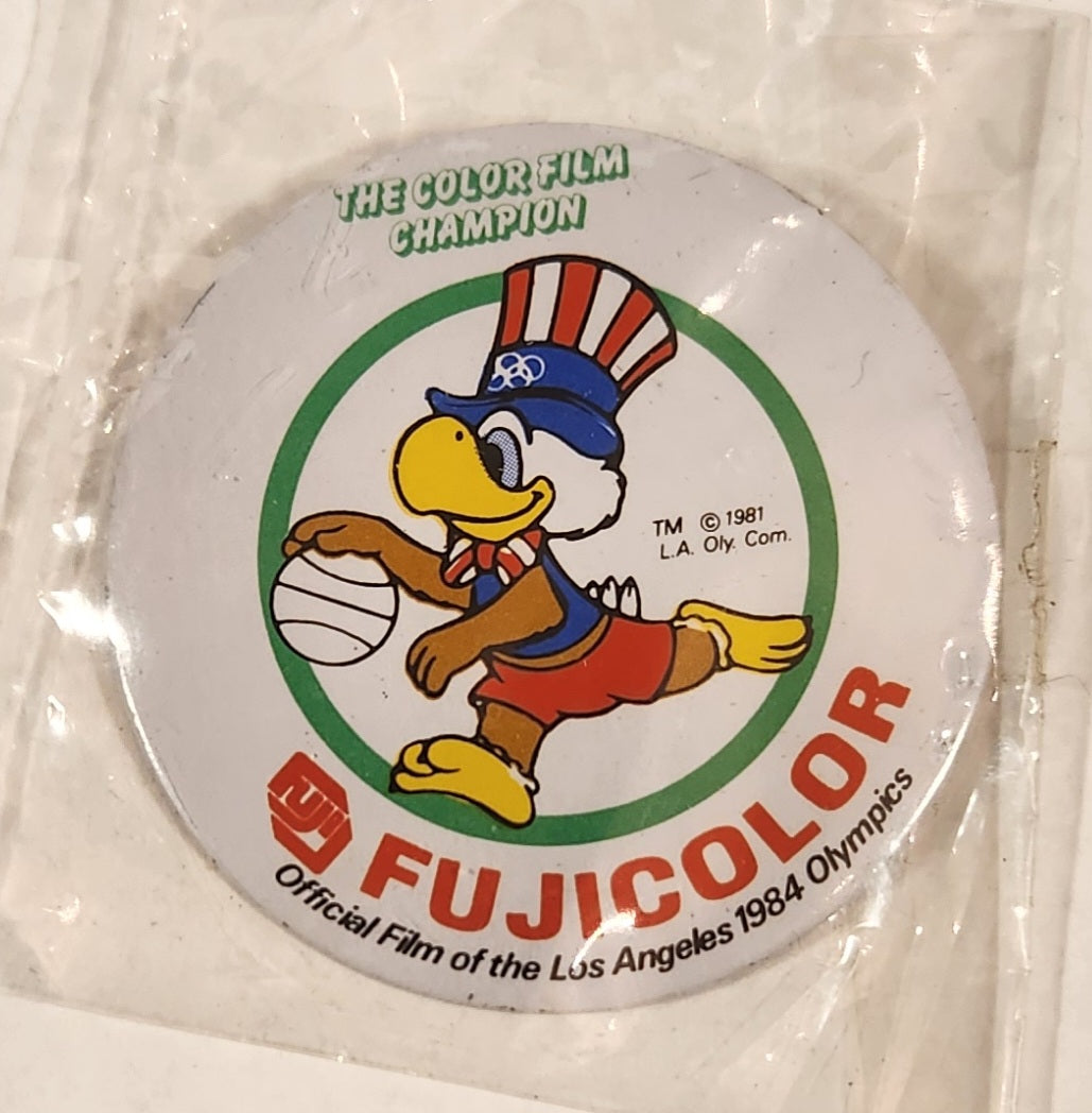 1981 L.A. Oly. Com. Fujicolor The Color Film Champion Official Film of the Los Angeles 1984 Olympics Sam The Eagle 1 3/4" Round Metal Pin New in Package 2
