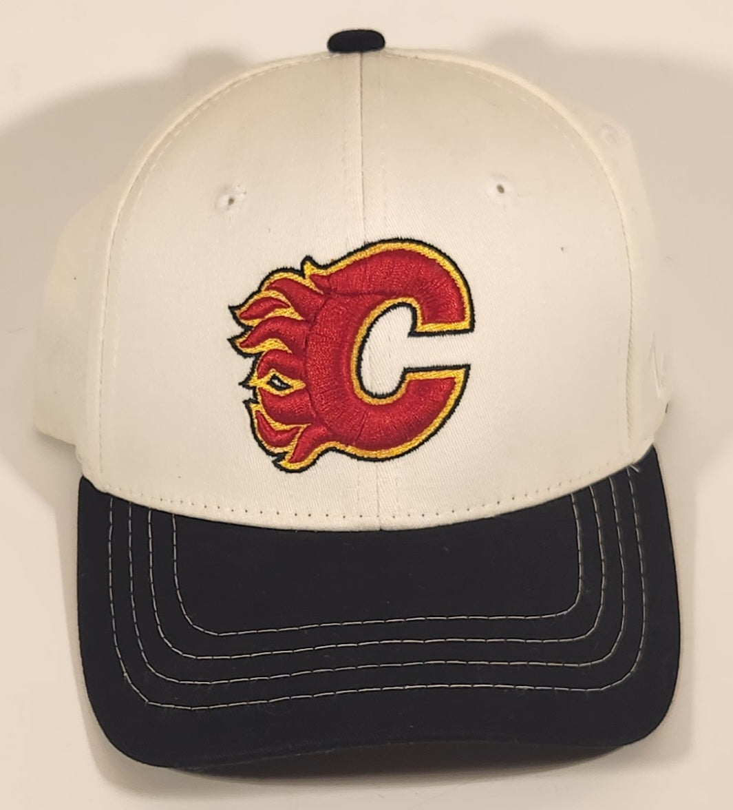 Zephyr ZFit NHL Calgary Flames Ice Hockey Team White Baseball Cap Hat Size S/M 3