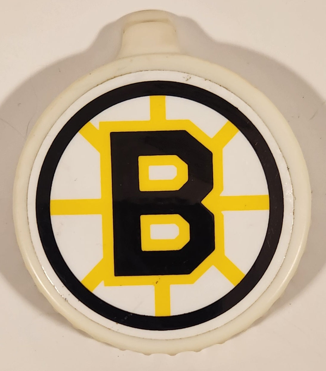 Vintage NHL Boston Bruins Logo Magnetic Bottle Cap Shaped Bottle Opener