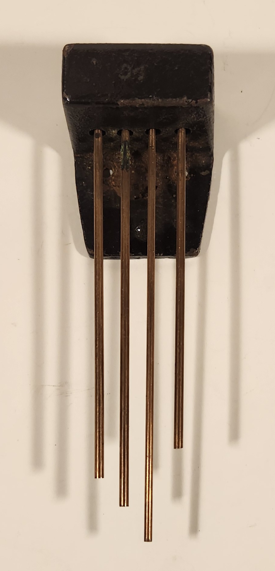 Cast Iron Chime Block 4 Hole with 4 Rods Clock Part
